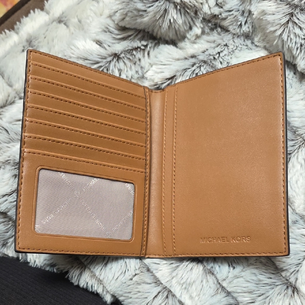 Michael Kors Signature Passport Holder - Picture 2 of 3
